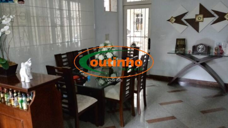 Imagem Casa com 5 Quartos à Venda, 478 m² em Vila Isabel - Rio De Janeiro Imagem Casa com 5 Quartos à Venda, 478 m² em Vila Isabel - Rio De Janeiro