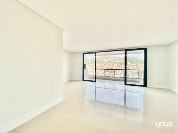 Imagem Apartamento com 3 Quartos à Venda, 213 m² em Agronômica - Florianópolis Imagem Apartamento com 3 Quartos à Venda, 213 m² em Agronômica - Florianópolis
