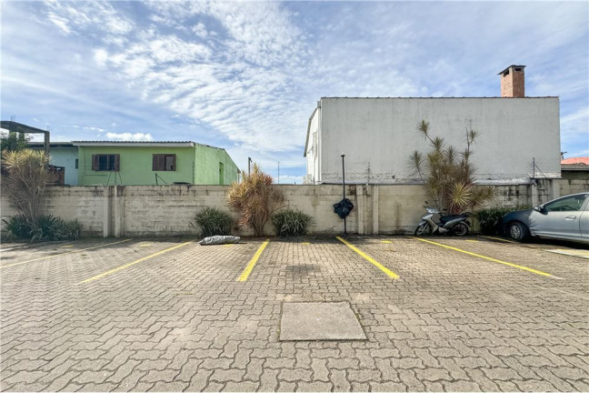 Imagem Apartamento com 2 Quartos à Venda, 71 m² em Jardim Planalto - Porto Alegre