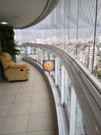 Imagem Apartamento com 3 Quartos à Venda, 211 m²