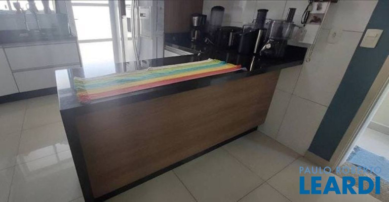 Imagem Sobrado com 3 Quartos à Venda, 250 m² em Vila Valparaíso - Santo André