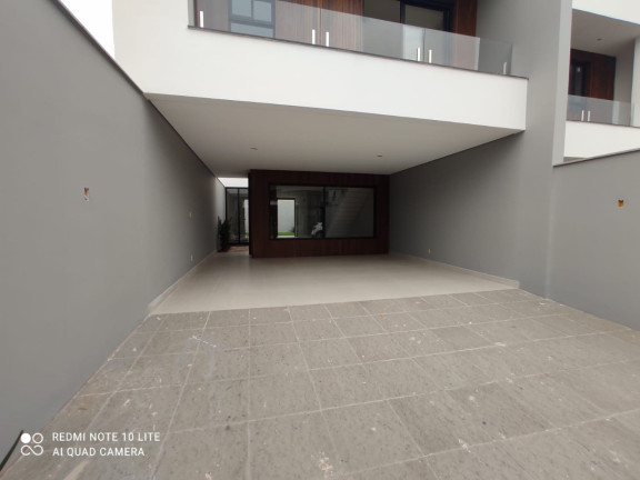 Imagem Imóvel com 3 Quartos à Venda, 184 m² em Saguaçu - Joinville