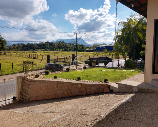 Imagem Casa com 3 Quartos à Venda,  em Bom Retiro - Joinville