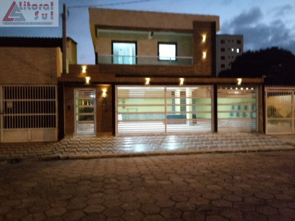 Casa com 2 Quartos à Venda, 68 m² em Maracanã - Praia Grande