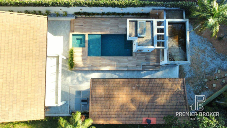 Imagem Casa com 4 Quartos à Venda, 260 m² em Comary - Teresópolis