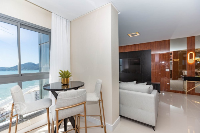 Imagem Apartamento com 4 Quartos à Venda, 182 m² em Centro - Balneário Camboriú Imagem Apartamento com 4 Quartos à Venda, 182 m² em Centro - Balneário Camboriú