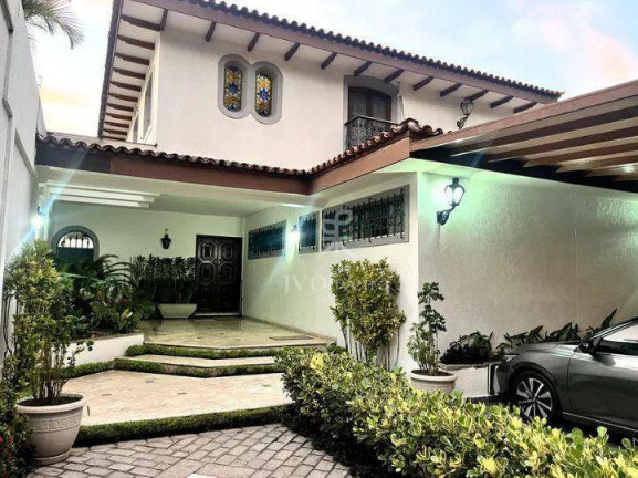 Casa com 5 Quartos para Alugar, 430 m² em Butantã - São Paulo