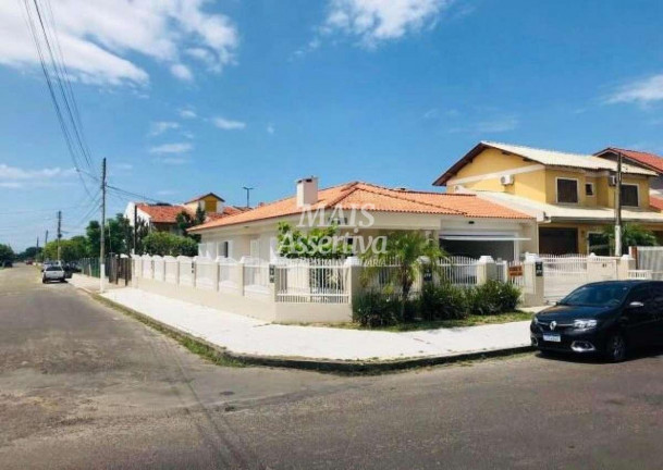 Imagem Casa com 3 Quartos à Venda, 240 m² em Centro - Capão Da Canoa Imagem Casa com 3 Quartos à Venda, 240 m² em Centro - Capão Da Canoa