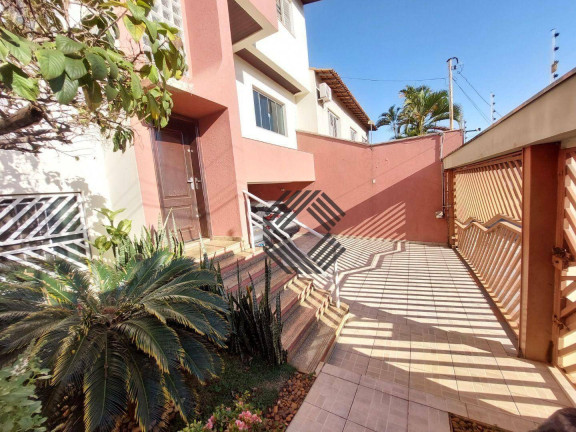 Imagem Sobrado com 3 Quartos à Venda, 360 m² em Vila Trujillo - Sorocaba