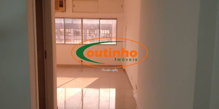 Imagem Imóvel Comercial à Venda, 29 m² em Vila Isabel - Rio De Janeiro Imagem Imóvel Comercial à Venda, 29 m² em Vila Isabel - Rio De Janeiro