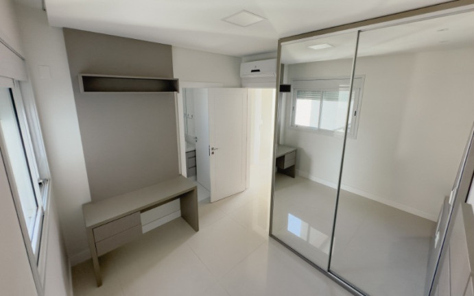 Imagem Apartamento com 4 Quartos à Venda, 146 m² em Centro - Balneário Camboriú Imagem Apartamento com 4 Quartos à Venda, 146 m² em Centro - Balneário Camboriú