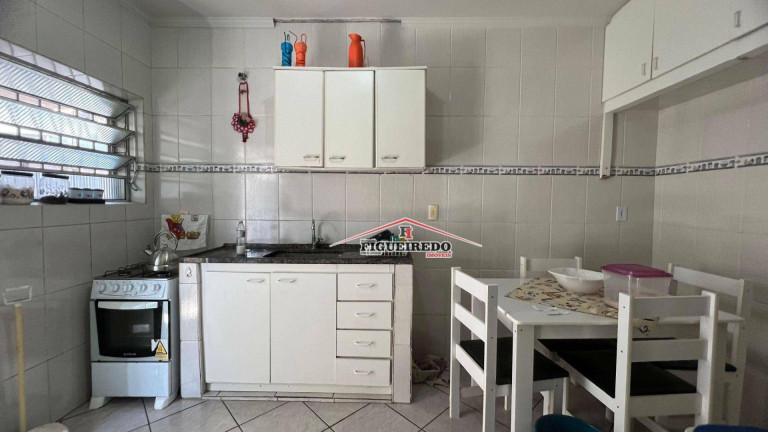 Imagem Kitnet com 1 Quarto à Venda, 34 m² em Vila Guilhermina - Praia Grande