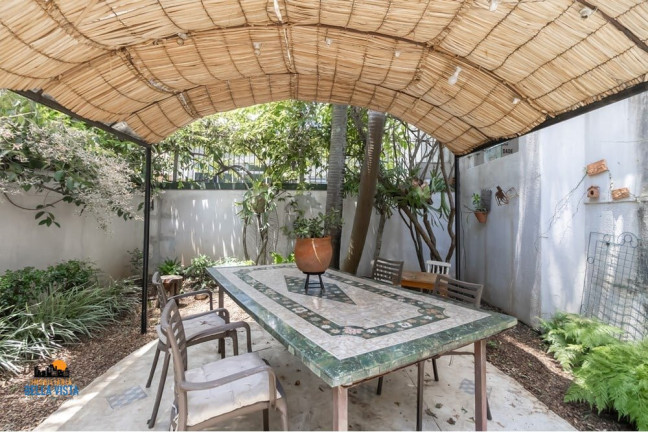 Imagem Casa com 4 Quartos à Venda, em Moema - São Paulo Imagem Casa com 4 Quartos à Venda, em Moema - São Paulo