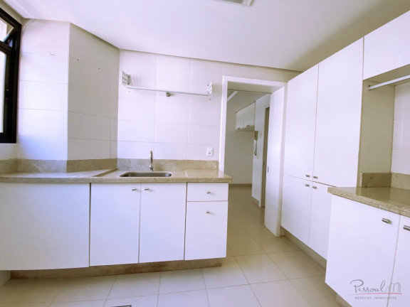 Imagem Apartamento com 4 Quartos à Venda, 307 m² em Beira Mar - Florianópolis Imagem Apartamento com 4 Quartos à Venda, 307 m² em Beira Mar - Florianópolis