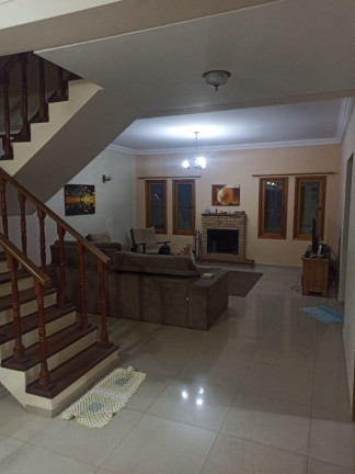 Imagem Sobrado com 3 Quartos à Venda, 272 m² em Caminho Novo - Tremembé