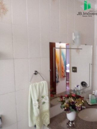 Imagem Imóvel com 3 Quartos à Venda, 94 m² em Centro - Montes Claros