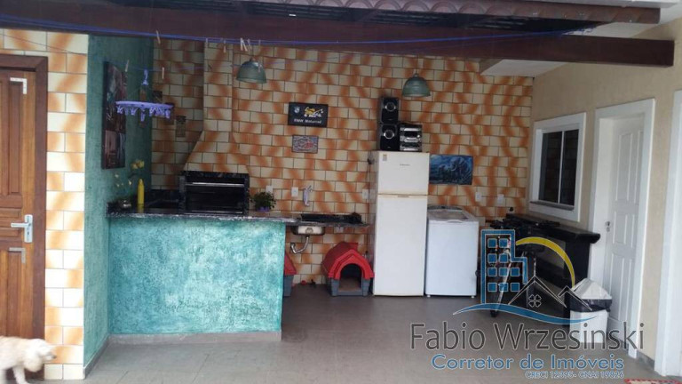 Imagem Sobrado com 3 Quartos à Venda, 240 m² em Santo Antônio - Joinville