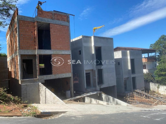 Imagem Casa com 4 Quartos à Venda, 202 m² em Ariribá - Balneário Camboriú Imagem Casa com 4 Quartos à Venda, 202 m² em Ariribá - Balneário Camboriú
