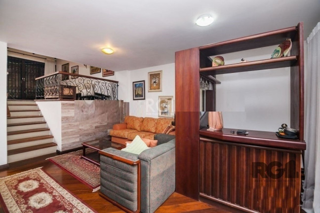 Imagem Casa com 3 Quartos para Alugar, 253 m² em Rio Branco - Porto Alegre