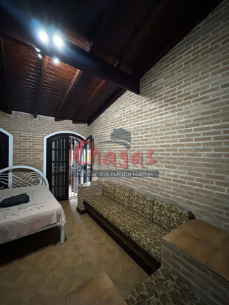 Imagem Sobrado com 4 Quartos à Venda, 212 m² em Centro - Caraguatatuba Imagem Sobrado com 4 Quartos à Venda, 212 m² em Centro - Caraguatatuba