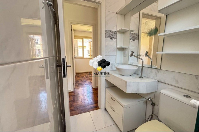 Imagem Apartamento com 2 Quartos à Venda, 41 m² em Menino Deus - Porto Alegre Imagem Apartamento com 2 Quartos à Venda, 41 m² em Menino Deus - Porto Alegre
