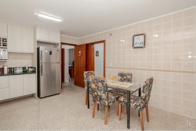 Imagem Casa com 4 Quartos à Venda, 388 m² em Jardim Itu - Porto Alegre