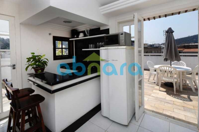 Imagem Cobertura com 18 Quartos à Venda, 800 m² em Copacabana - Rio De Janeiro