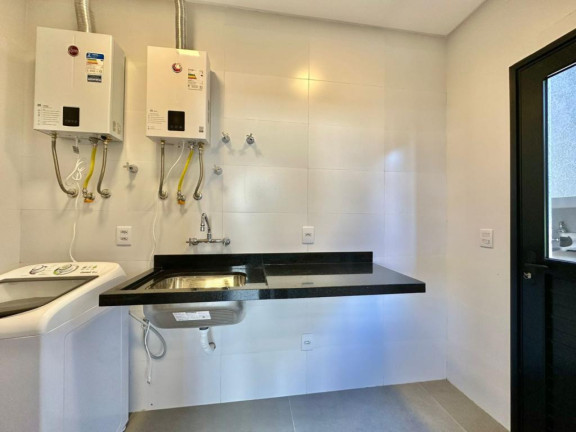 Imagem Sobrado com 4 Quartos à Venda, 212 m² em Centro - Xangri-la