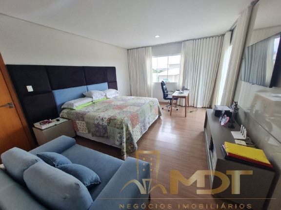 Imagem Casa com 4 Quartos à Venda, 600 m² em Condomínio Residencial Gran Park I - Vespasiano