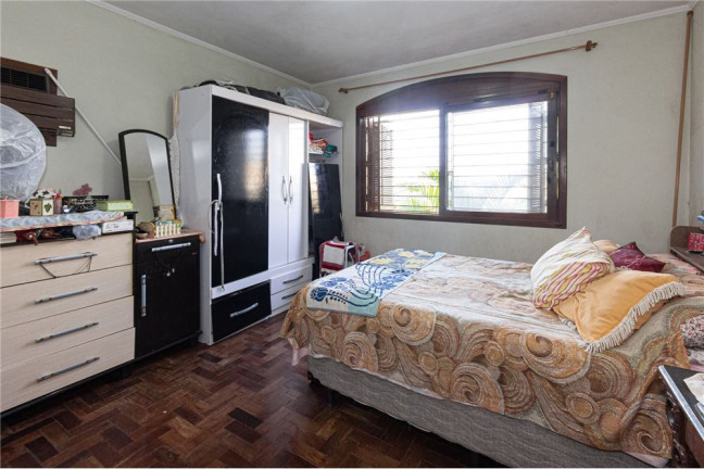 Imagem Casa com 3 Quartos à Venda, em Jardim Itu - Porto Alegre Imagem Casa com 3 Quartos à Venda, em Jardim Itu - Porto Alegre