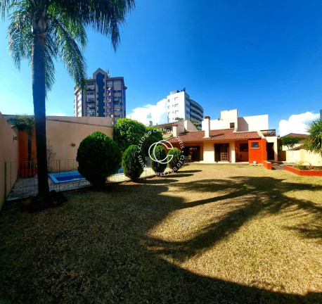Imagem Casa com 4 Quartos à Venda, 363 m² em Nossa Senhora De Lourdes - Santa Maria