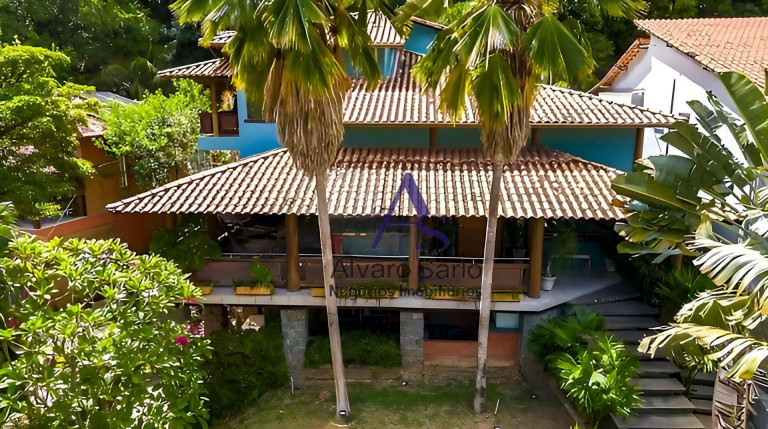 Imagem Casa com 3 Quartos à Venda, 350 m² em Fradinhos - Vitória Imagem Casa com 3 Quartos à Venda, 350 m² em Fradinhos - Vitória