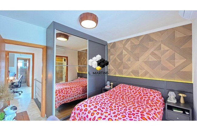 Imagem Casa com 2 Quartos à Venda, 110 m² em Hípica - Porto Alegre Imagem Casa com 2 Quartos à Venda, 110 m² em Hípica - Porto Alegre