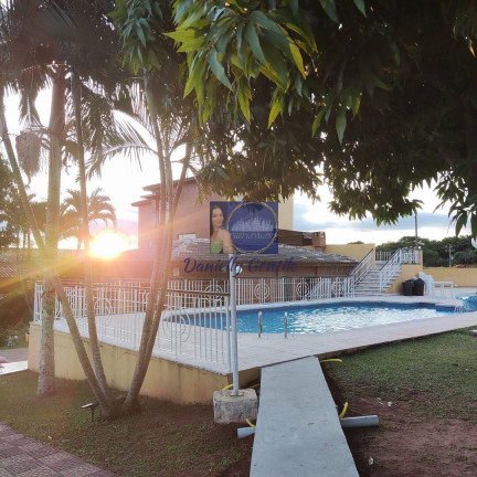 Imagem Casa de Condomínio com 4 Quartos para Temporada,  em Ninho Verde 2 - Pardinho