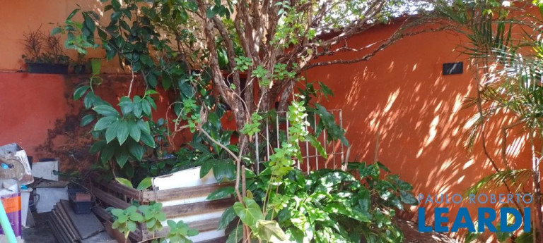Imagem Casa com 2 Quartos à Venda, 187 m² em Jardim Utinga - Santo André Imagem Casa com 2 Quartos à Venda, 187 m² em Jardim Utinga - Santo André