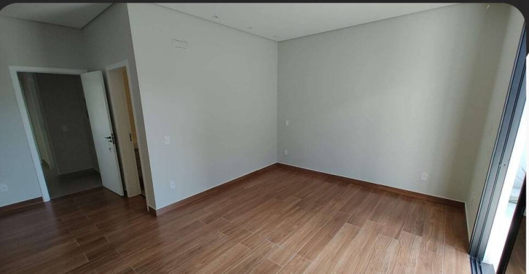 Imagem Casa de Condomínio com 3 Quartos à Venda, em Bragança Paulista Imagem Casa de Condomínio com 3 Quartos à Venda, em Bragança Paulista