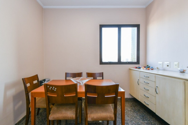 Imagem Imóvel com 4 Quartos à Venda, 200 m² em Moema - São Paulo Imagem Imóvel com 4 Quartos à Venda, 200 m² em Moema - São Paulo
