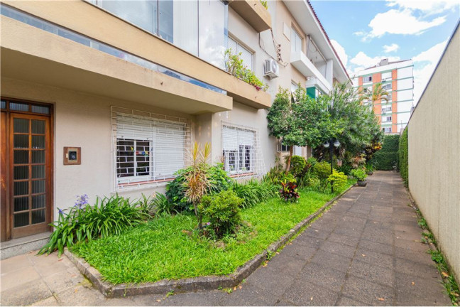 Imagem Imóvel com 2 Quartos à Venda,  em Menino Deus - Porto Alegre