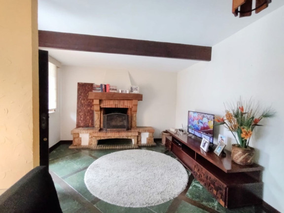 Imagem Casa com 4 Quartos à Venda, 114 m² em Santa Cecília - Teresópolis