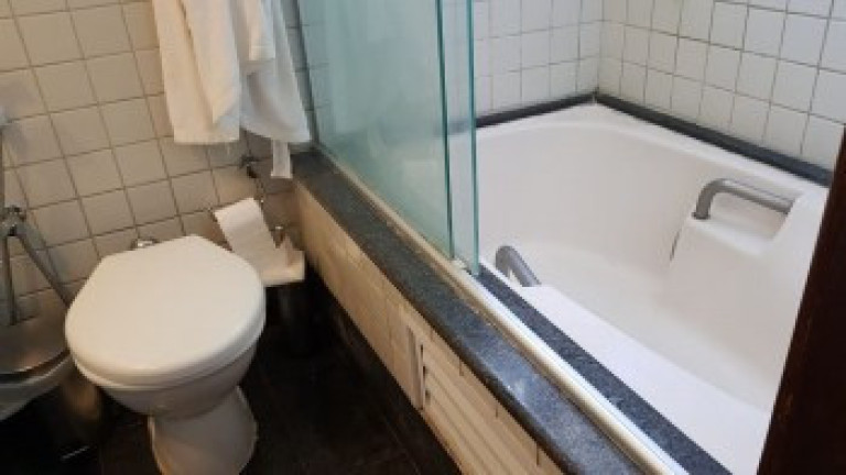 Imagem Casa com 5 Quartos à Venda, 300 m² em Pituba - Salvador Imagem Casa com 5 Quartos à Venda, 300 m² em Pituba - Salvador