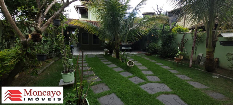 Sobrado com 3 Quartos à Venda, 300 m² em Jardim Primavera - Caraguatatuba