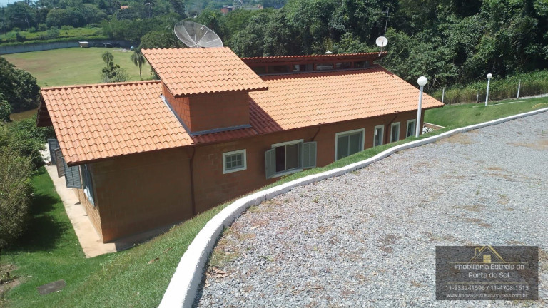 Imagem Casa com 3 Quartos à Venda, 250 m² em Centro - Ibiúna