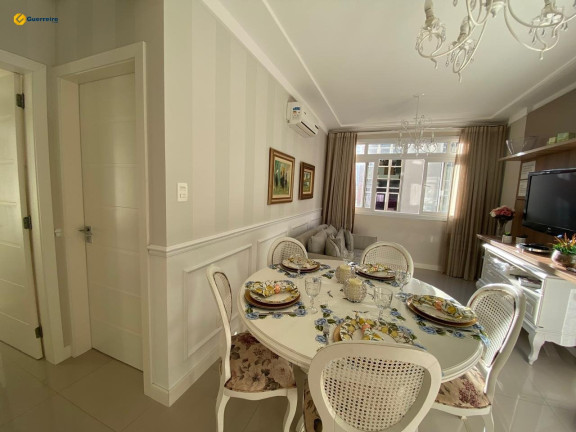 Imagem Apartamento com 2 Quartos à Venda, 66 m² em Centro - Florianópolis