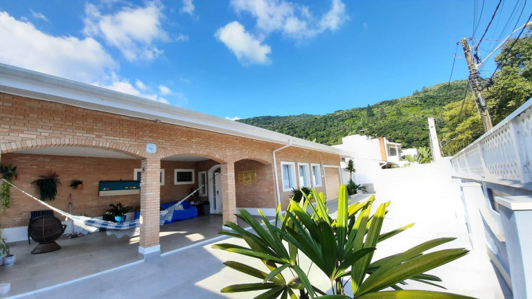 Imagem Casa com 4 Quartos à Venda, 324 m² em Tabatinga - Caraguatatuba