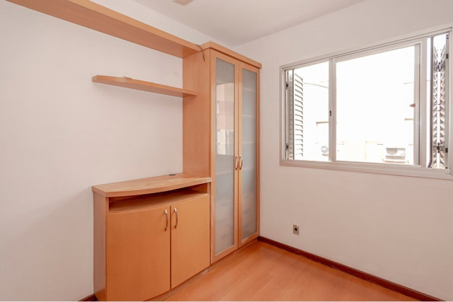 Imagem Imóvel com 3 Quartos à Venda, 68 m² em Jardim Carvalho - Porto Alegre Imagem Imóvel com 3 Quartos à Venda, 68 m² em Jardim Carvalho - Porto Alegre
