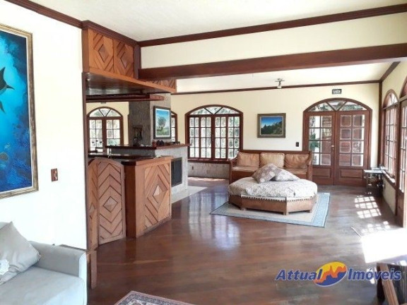 Imagem Casa com 7 Quartos à Venda, 690 m² em Granja Guarani - Teresópolis