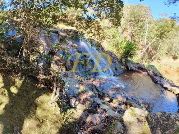 Imagem Chácara com 3 Quartos à Venda, 82.000 m² em Barroção - Piracaia