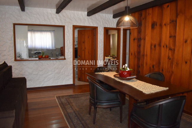 Imagem Casa com 3 Quartos à Venda, 257 m² em Região Da Vila Inglesa - Campos Do Jordão Imagem Casa com 3 Quartos à Venda, 257 m² em Região Da Vila Inglesa - Campos Do Jordão