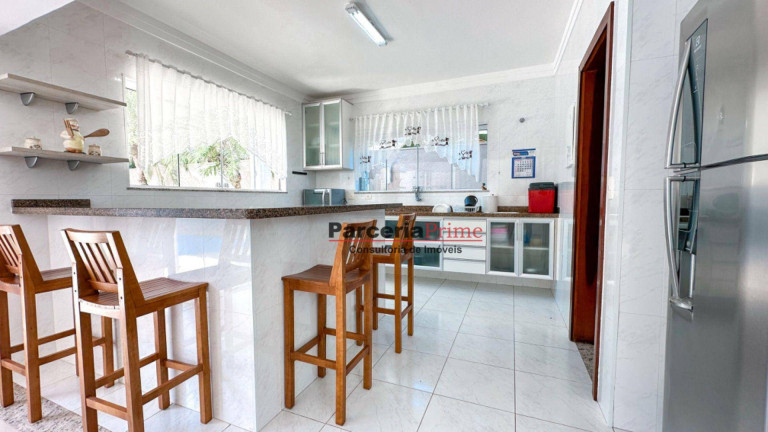 Imagem Casa com 6 Quartos à Venda, 335 m² em Riviera Módulo 21 - Bertioga Imagem Casa com 6 Quartos à Venda, 335 m² em Riviera Módulo 21 - Bertioga