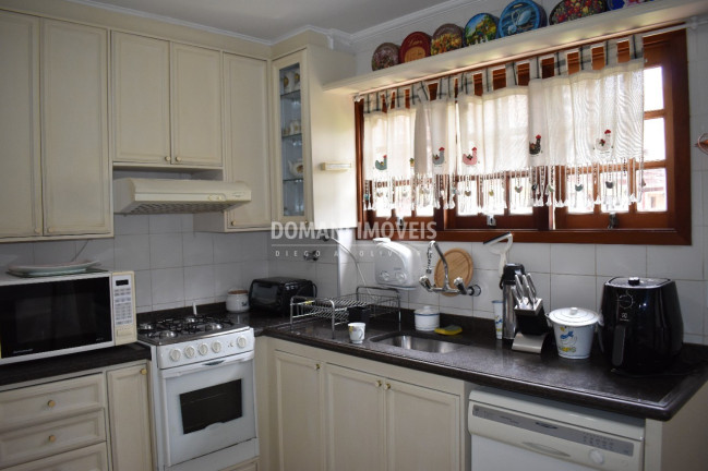 Imagem Imóvel com 3 Quartos à Venda, 117 m² em Região De Capivari - Campos Do Jordão Imagem Imóvel com 3 Quartos à Venda, 117 m² em Região De Capivari - Campos Do Jordão